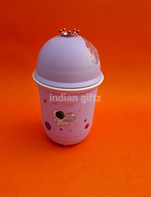 Astronaut Space Art Glass Tea & Coffee Mug with Crown Lid – 300ml