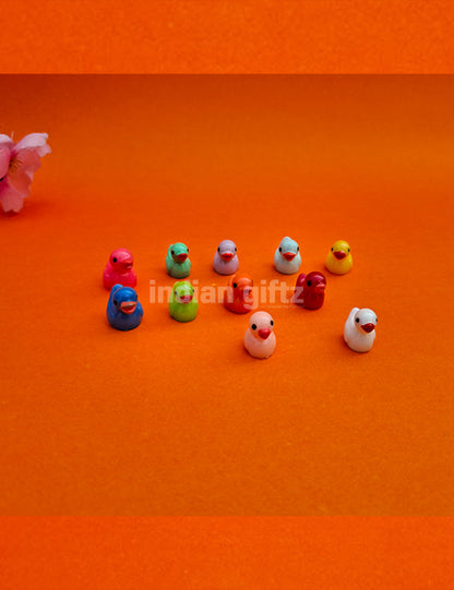 Miniature Multi Colour Resin Ducklings 8 Pcs 1 Set – Bright & Adorable Garden Accent Set.  Gifting, Home Decor, Table, Car Dashboard Office Table