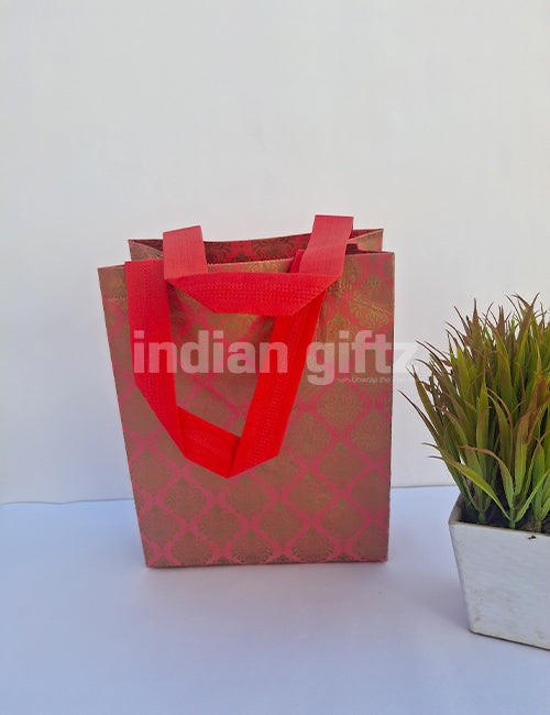 Pink with Golden Patern Non Woven Bag For|Wedding| Birthday | Housewarming| All Events (11 × 7 inch)