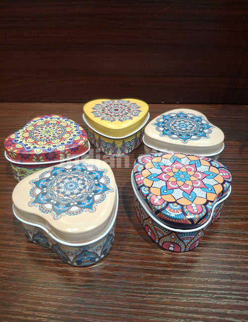 Printed Heart Shape Metal Gift Tin