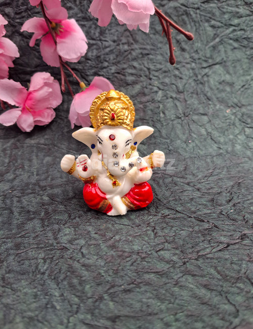 Polyresin Ganesha Car Dashboard Statue, showcase & Return Gift