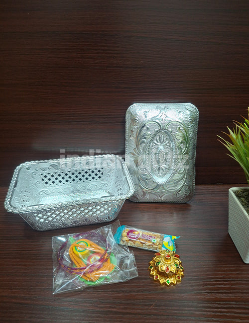 Silver Plastic Box Thambullam Set