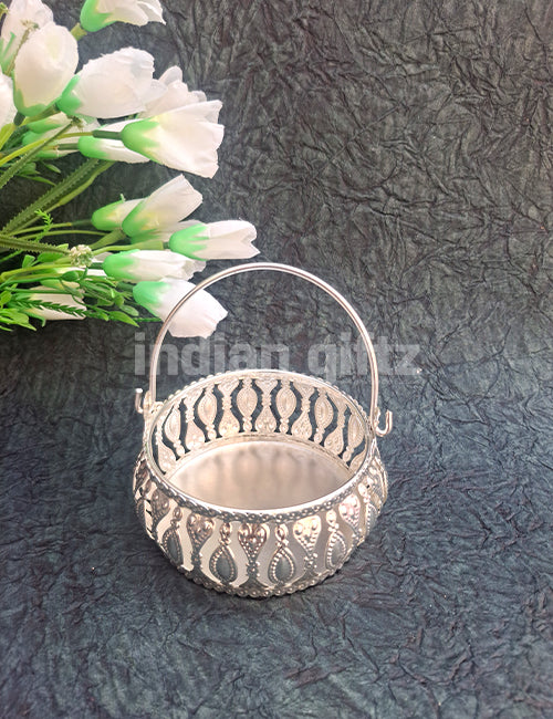 4 Inch German Silver Handle Basket Traditional, Pooja & Marriage Gift Tray  Wedding Return Gift
