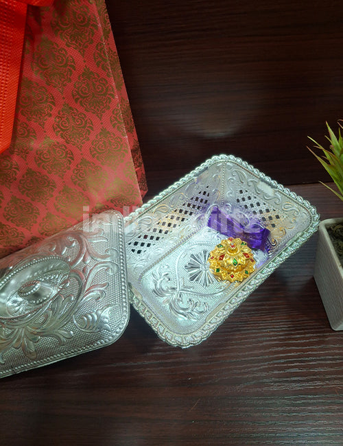Non Woven Gift Bag with Silver Plastic Box Thambullam Set
