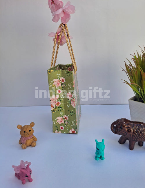 Green Printed Paper Gift Bags for Return Gifts | Weddings | Birthday  (6 × 4 inch)