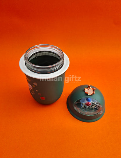 Astronaut Space Art Glass Tea & Coffee Mug with Crown Lid – 300ml