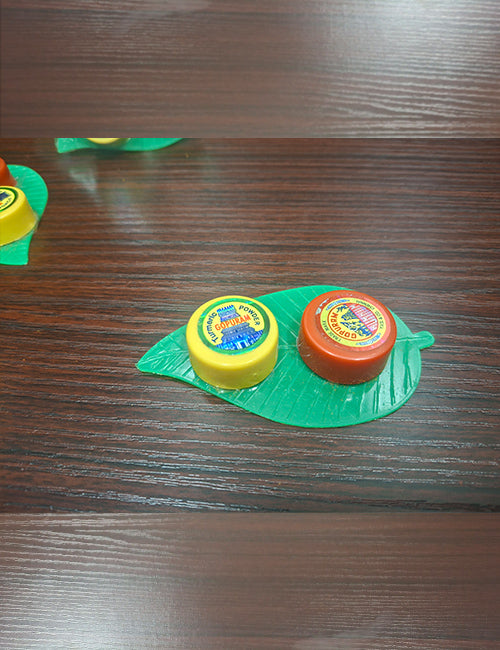 Leaf Kumkum Manjal Set