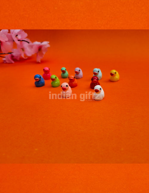 Miniature Multi Colour Resin Ducklings 8 Pcs 1 Set – Bright & Adorable Garden Accent Set.  Gifting, Home Decor, Table, Car Dashboard Office Table