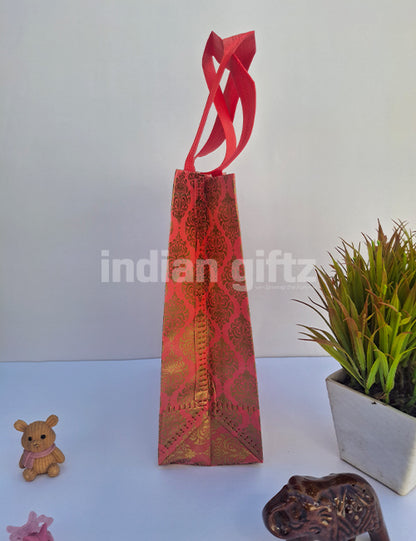 Pink with Golden Patern Non Woven Bag For|Wedding| Birthday | Housewarming| All Events (11 × 7 inch)