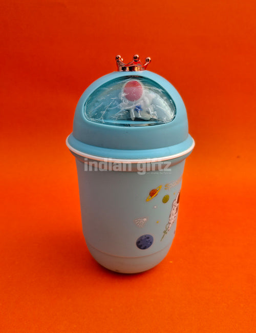 Astronaut Space Art Glass Tea & Coffee Mug with Crown Lid – 300ml